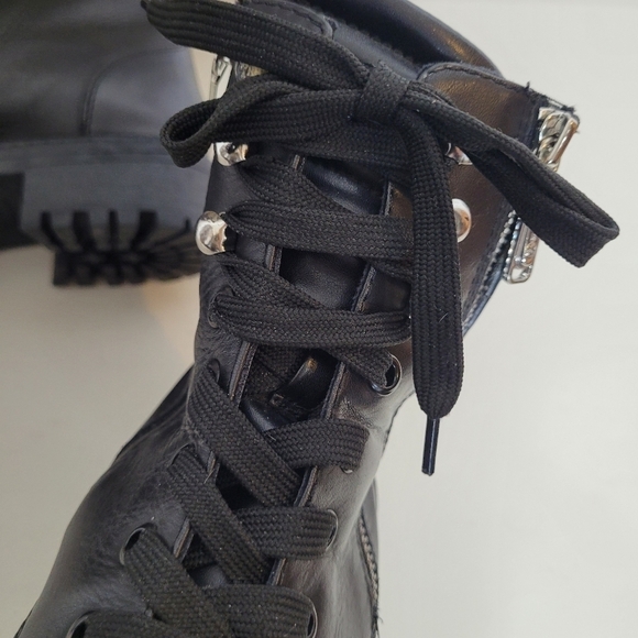 Blondo Mady Black Leather Waterproof Lace-Up Side Zip Combat Boots - Size 8 - Picture 10 of 16